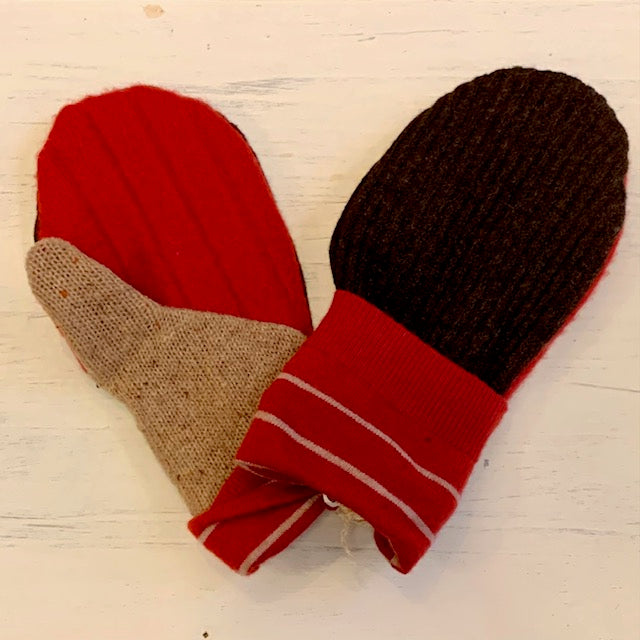 Darcie’s Woolens Upcycled Mitts LG